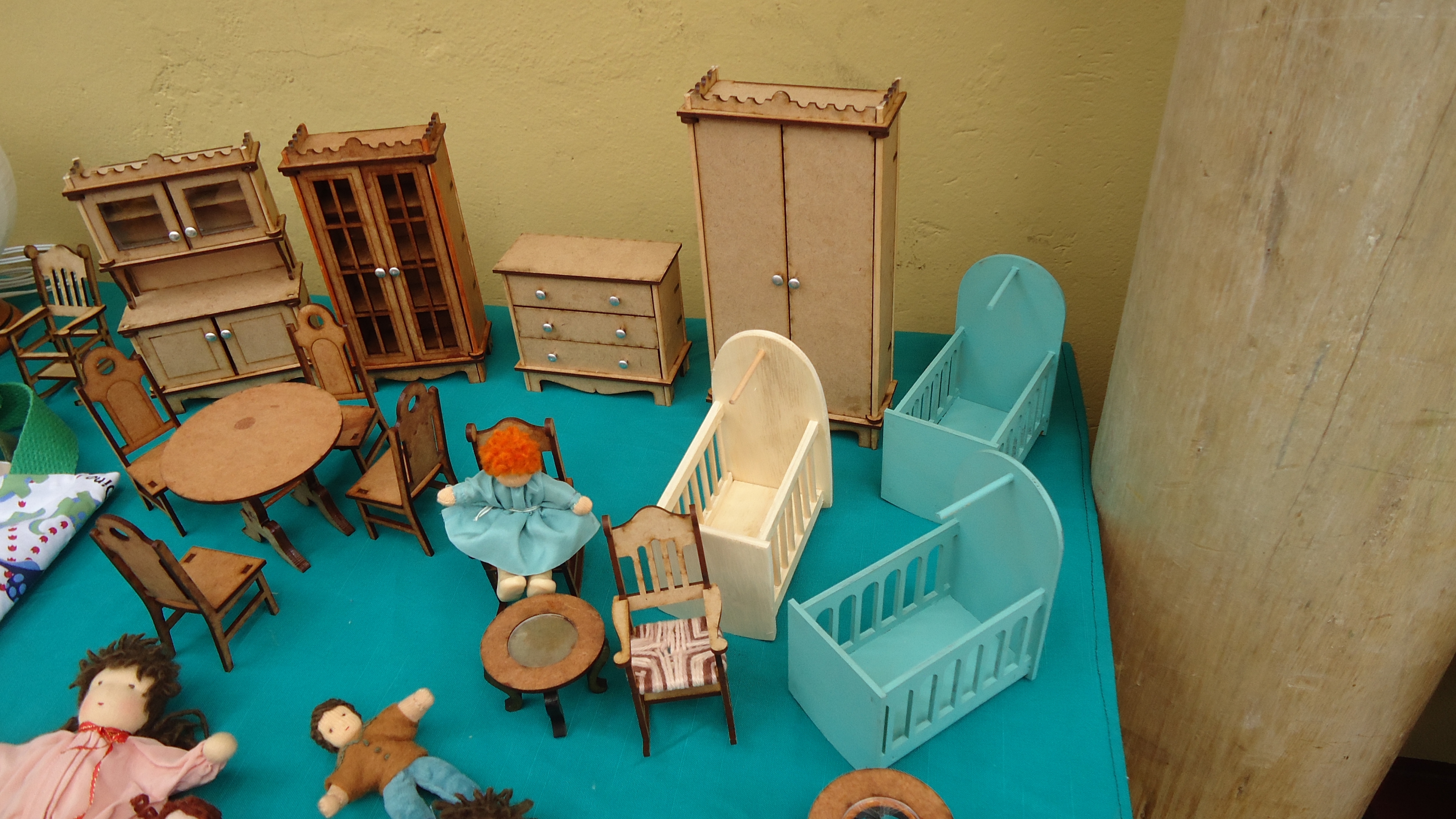 Todos os móveis no bazar